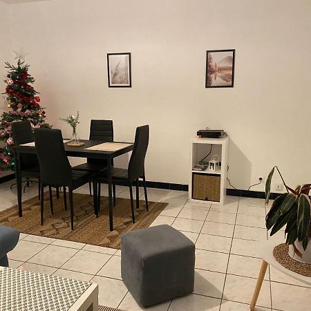 Appartement Cosy Pres De La Gare Avec Parking Saint-Pierre-des-Corps Exteriör bild